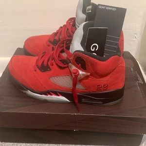 Jordan retro 5 “Raging Bull” good condition